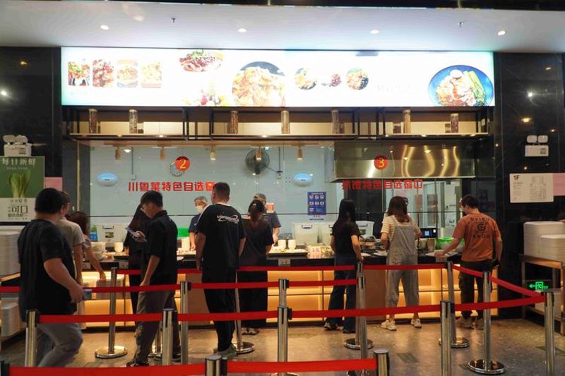 在竞争激烈的餐饮市场，如何有效管理一家餐厅成为许多老板关注的焦点。本文将从几个维度对比分析山西餐饮管理模式，并探讨其优劣。